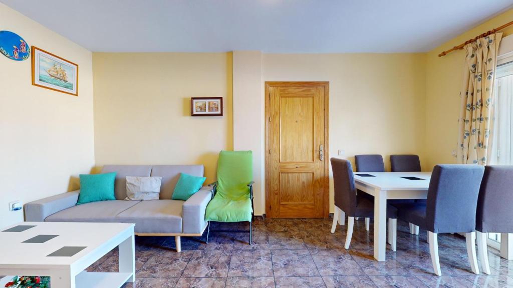 Cozy Summer Apartment - 3