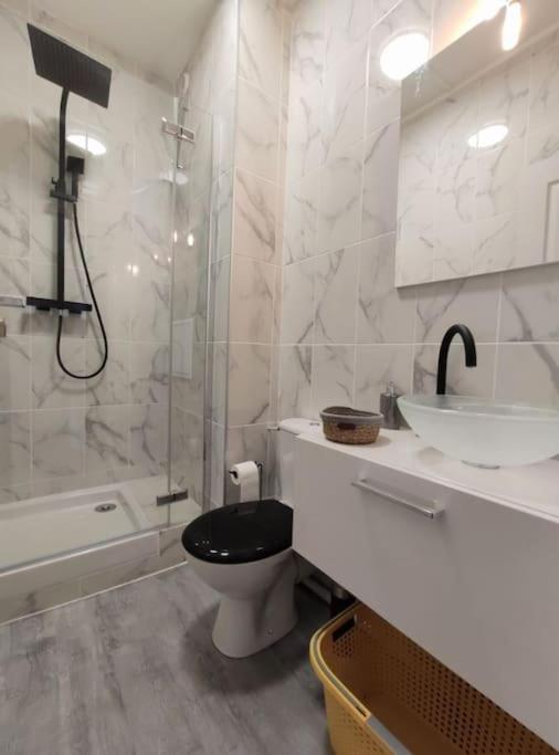 Logement de charme proche centre-ville - TV - WiFi - 4