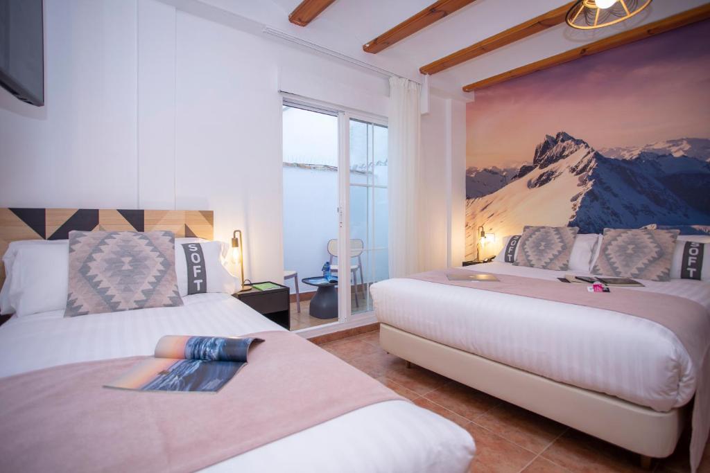 Casual Natura Valencia clean and modern room interior