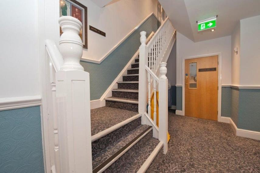 The Portland Hotel Wetherspoon photo