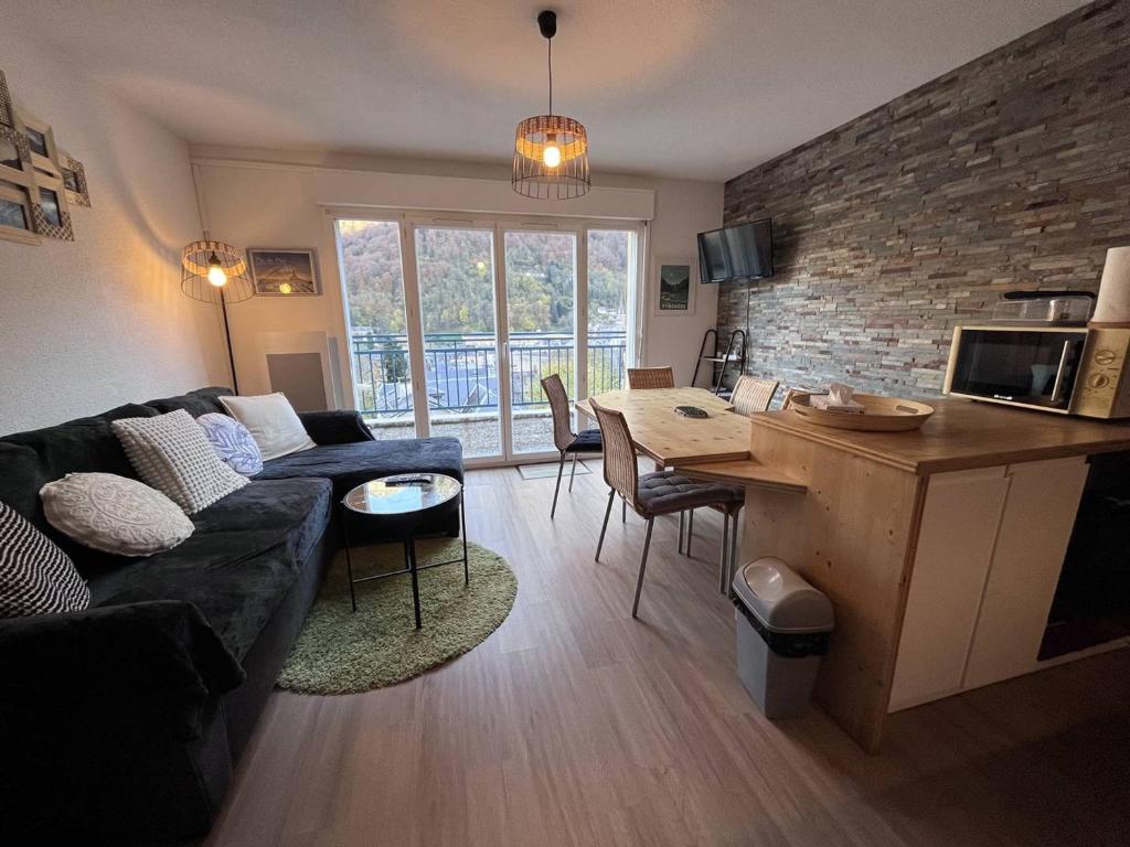 Appartement avec terrasse et parking, 2 chambres, au cœur des montagnes - FR-1-812-90 - 1