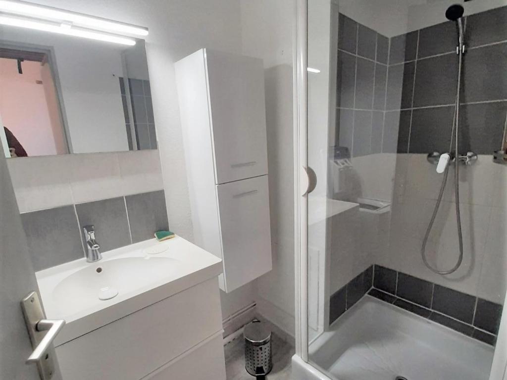 Valras-Plage: Appartement rénové 1 chambre, clim, WiFi, parking, à 50m de la plage - FR-1-781-59 - 4