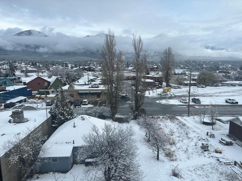 Mountain Views in Downtown, Invermere