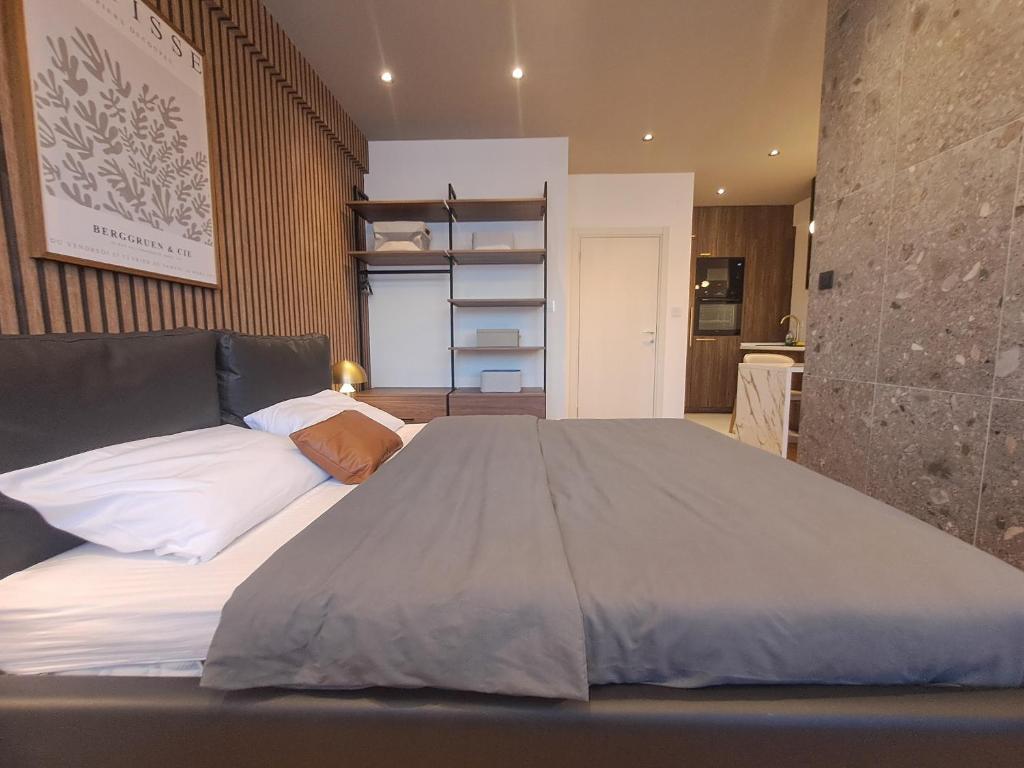 Design Apartment with Panoramic Views - 3