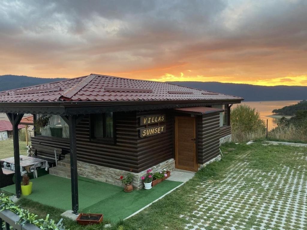 Вила Сънсет 1, Dospat