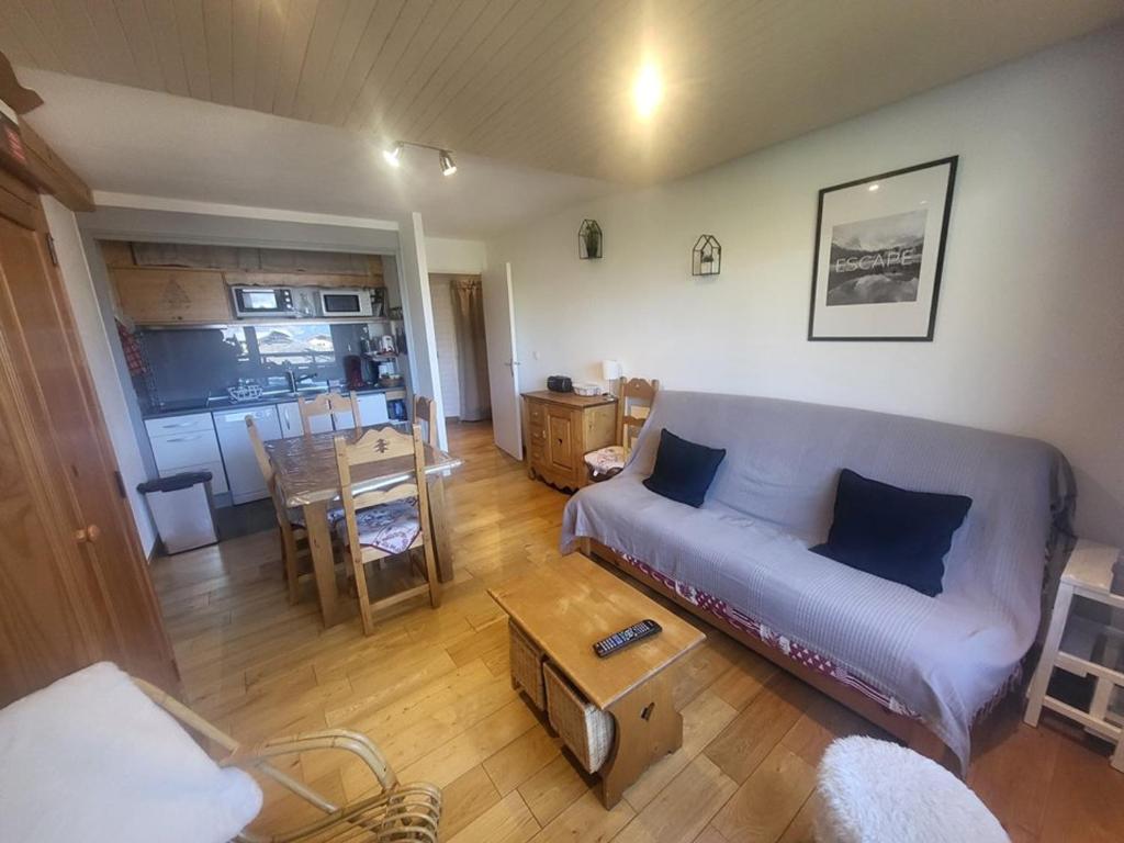 Appartement 2 pièces avec parking, balcon, proche des pistes - Montgenèvre - FR-1-266-205 - 1