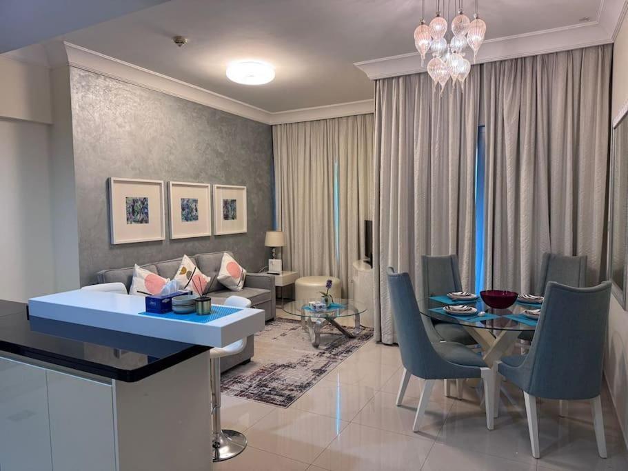 Royal sky Vacation Homes by Damac Maison Mall Street, Dubai