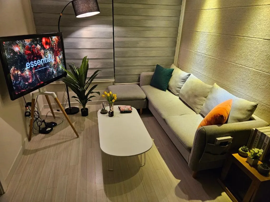 3mins to Kkachisan Station, Market,Full option, hotel in Seoul