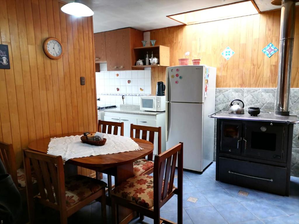 Acogedora casa en el sur de Chile, ubicada en barrio residencial - 4