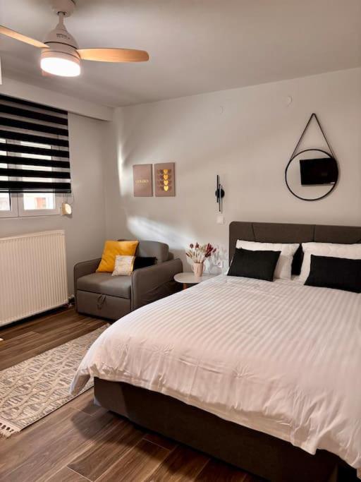 The Calm Retreat, Tríkala