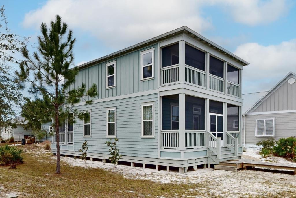 Windmark: Nautical Nonsense, Highland View