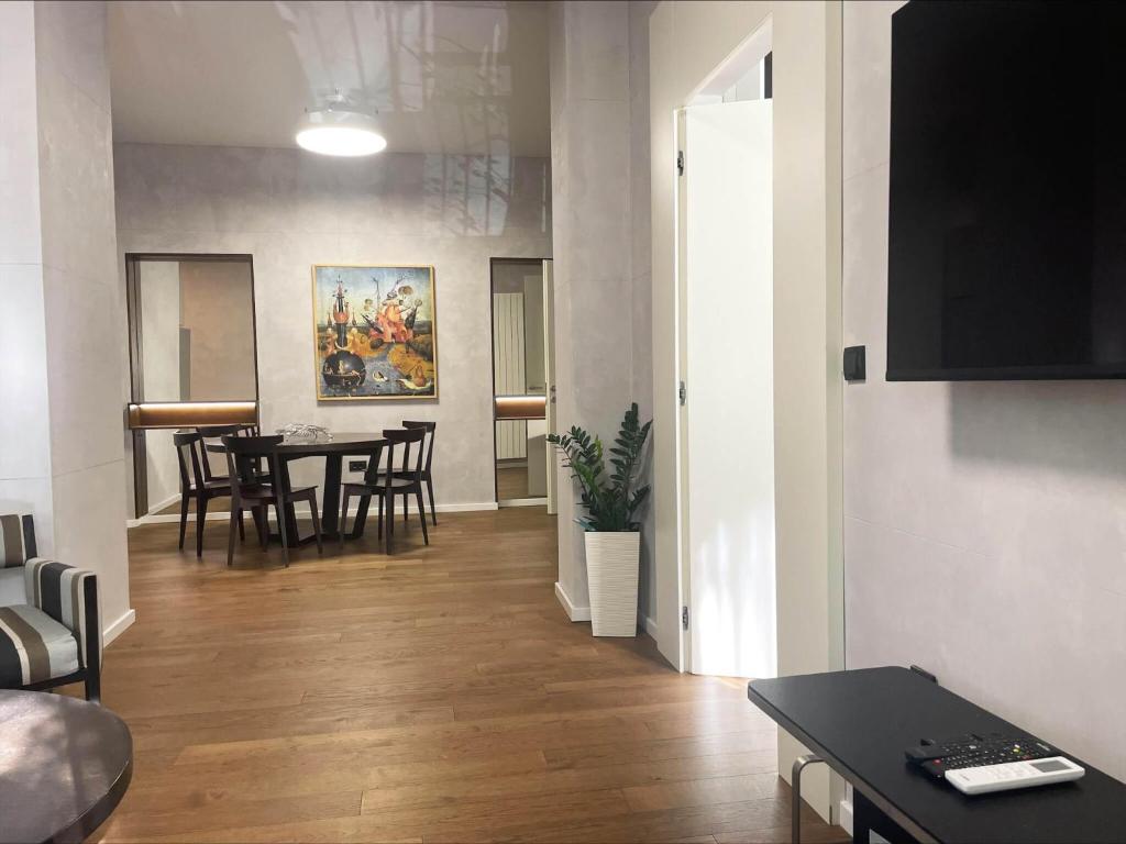 Three Bedroom Apartment Sava Square - 4