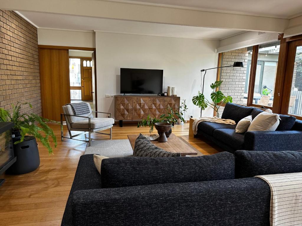 Relaxed and stylish -self check in, secure parking, Mount Clear