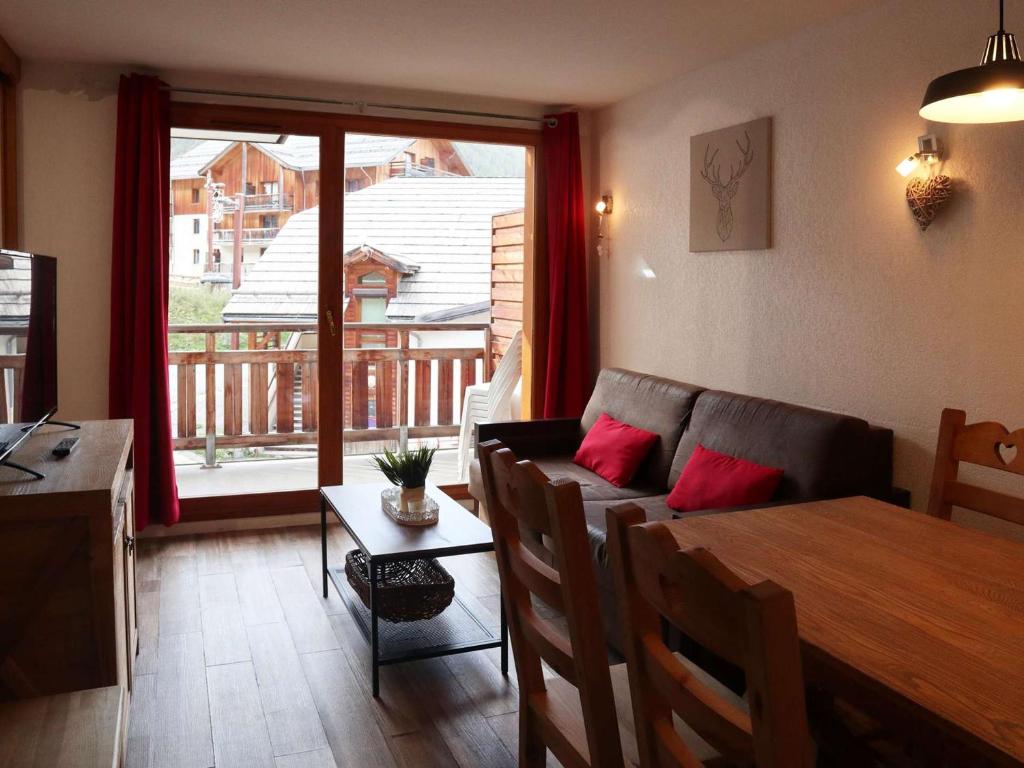 Appartement skis aux pieds, piscine, 6 pers. - FR-1-322-661 - 1