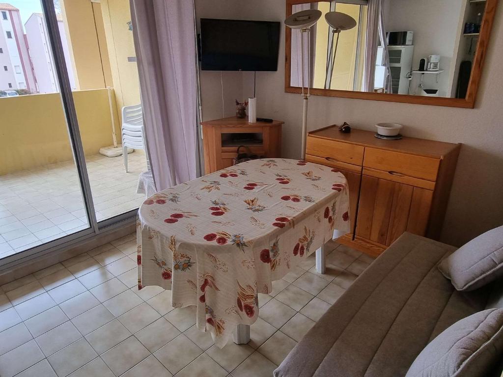 Cap d'Agde : T2 cabine, piscine, parking, proche mer - FR-1-607-208, Cap d'Agde