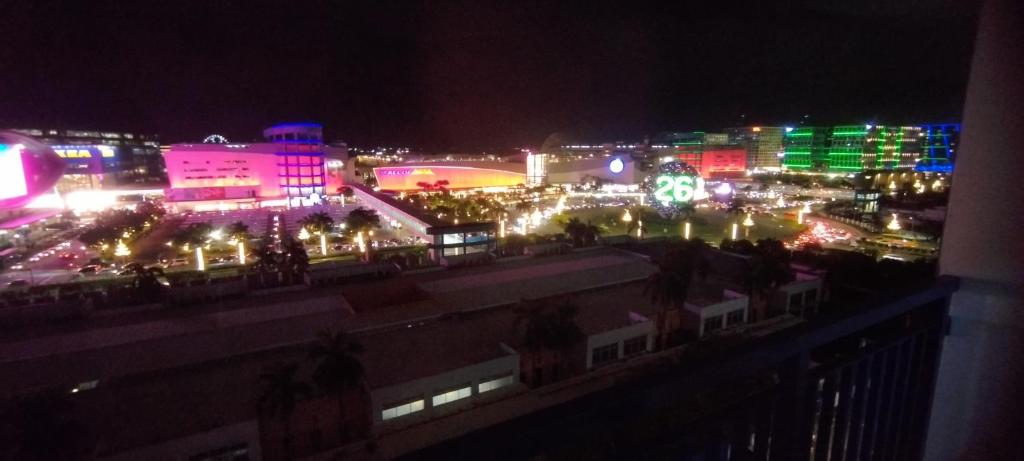 Erick Staycation With Balcony Moa View, Manille