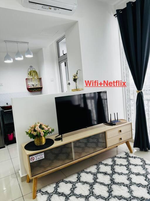 Minimalist Studio - Midas Seri Alam, Masai