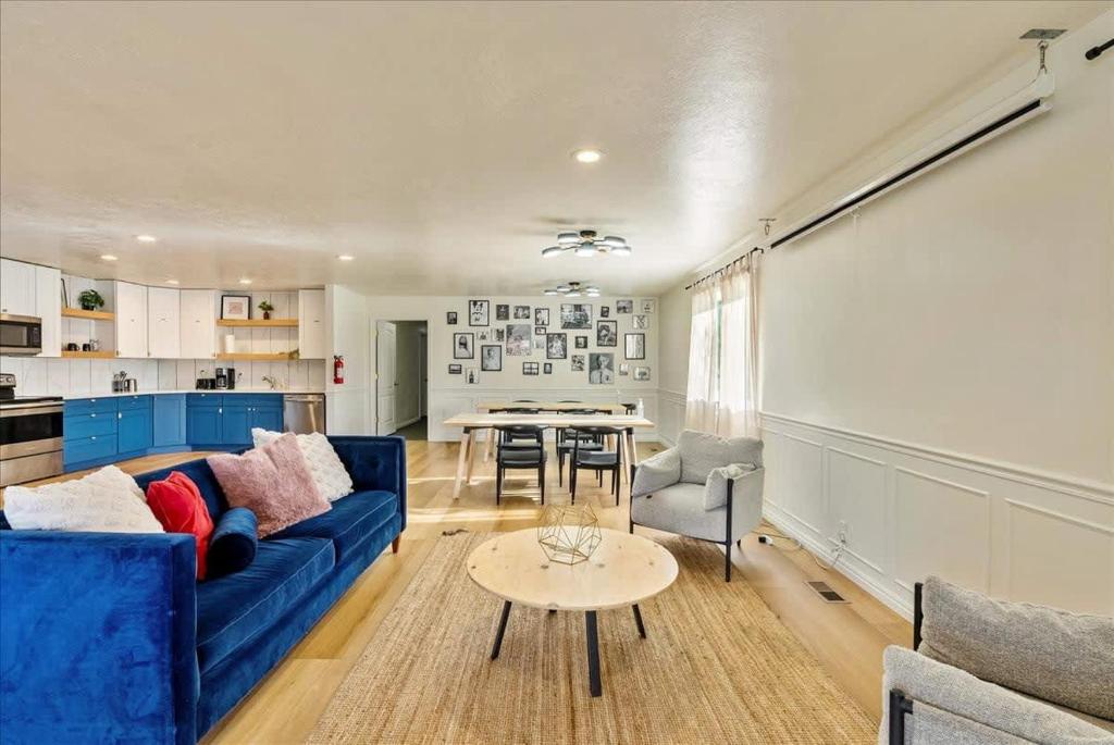 Private Room & Bathroom Hiking Trails Close By, Ogden