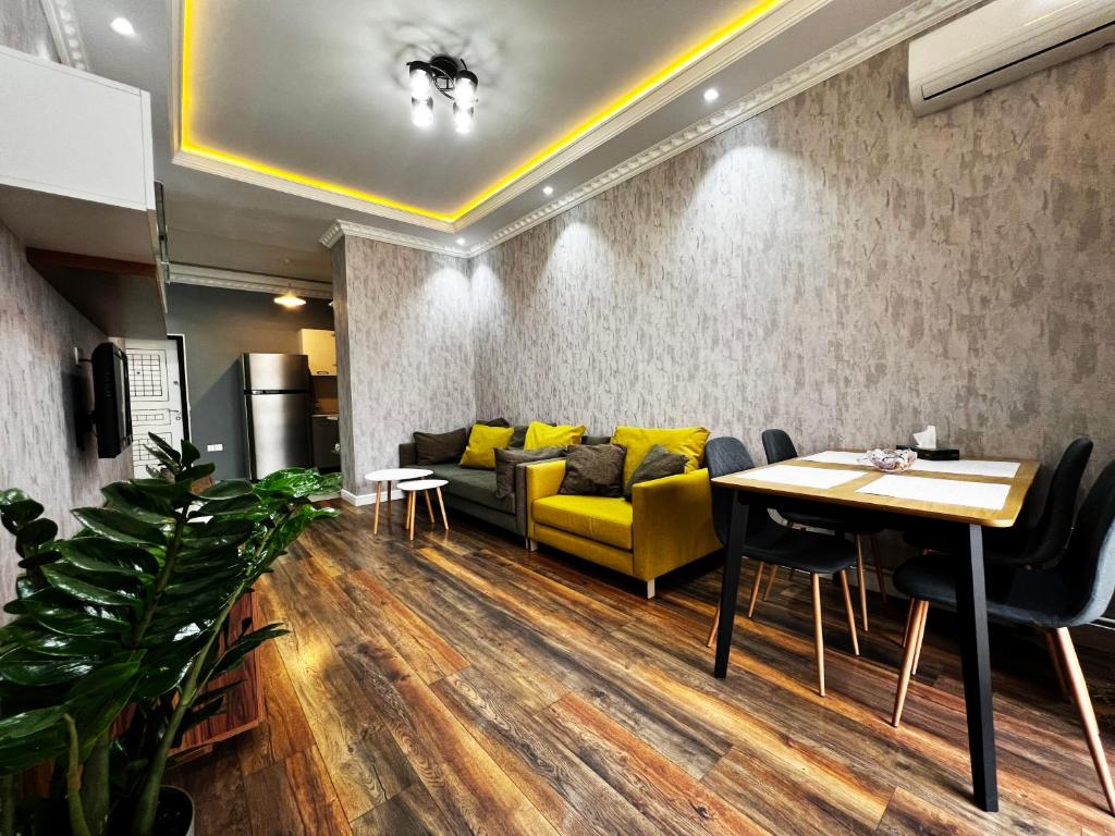 Secrets 2Rooms, Baku