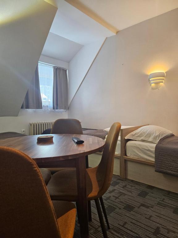 NevSki Apartments - 5