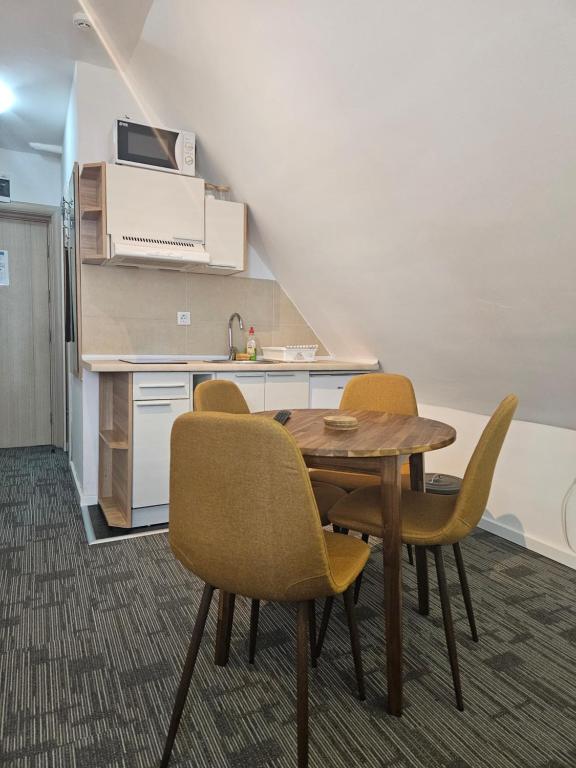 NevSki Apartments - 3