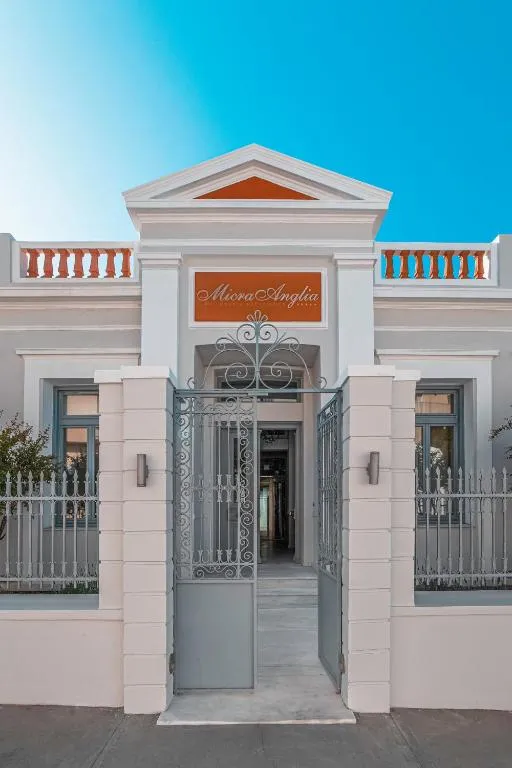 Micra Anglia Boutique Hotel & Spa, hotel en Andros