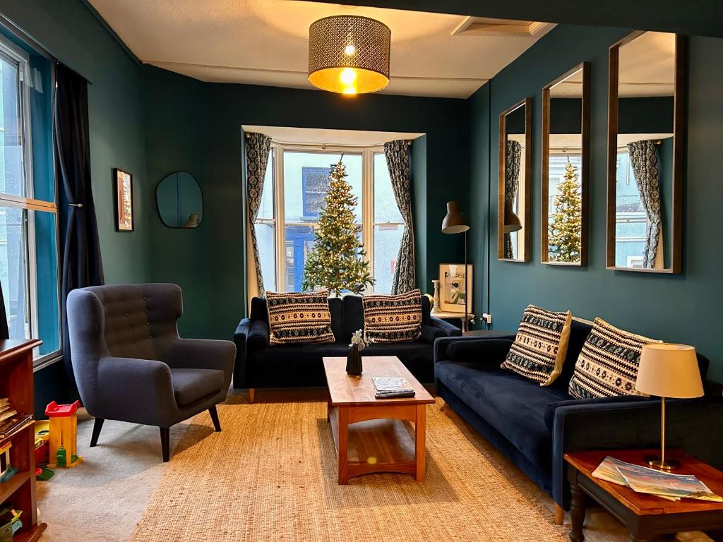 Central Tenby Private Pad - View of High Street, Tenby