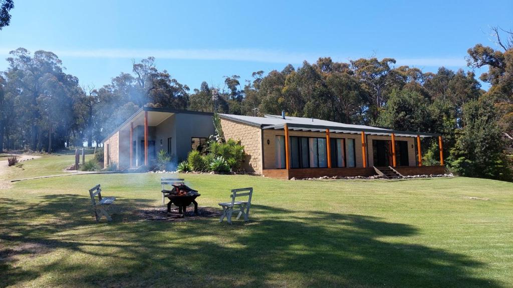 Captains Quarters, Lake Tyers