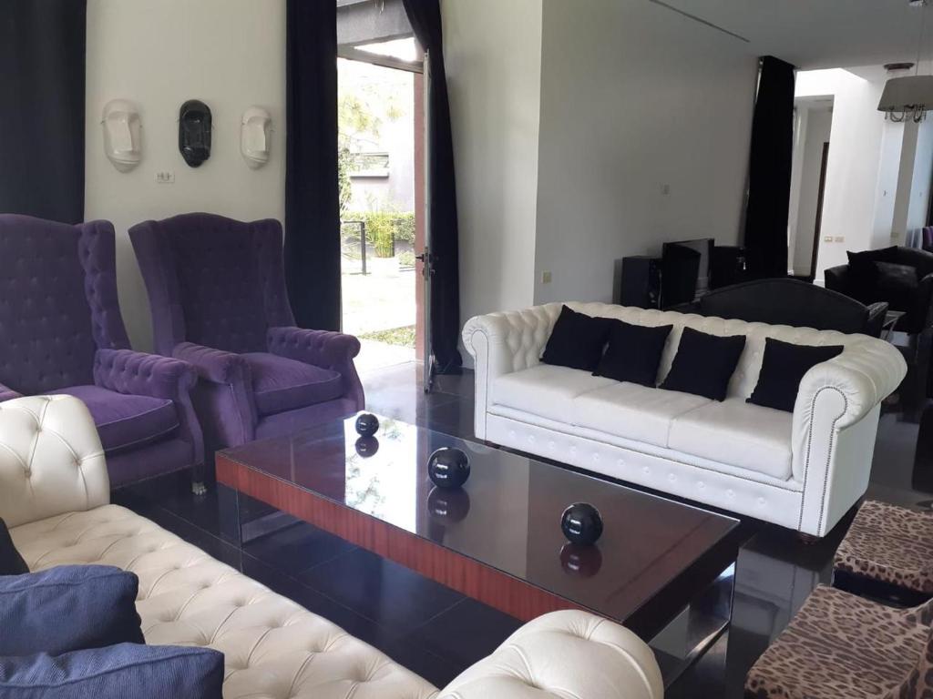 PILAR BARRIO PRIVADO con AMENITIES CASA 6 AMB CON PISCINA - 3