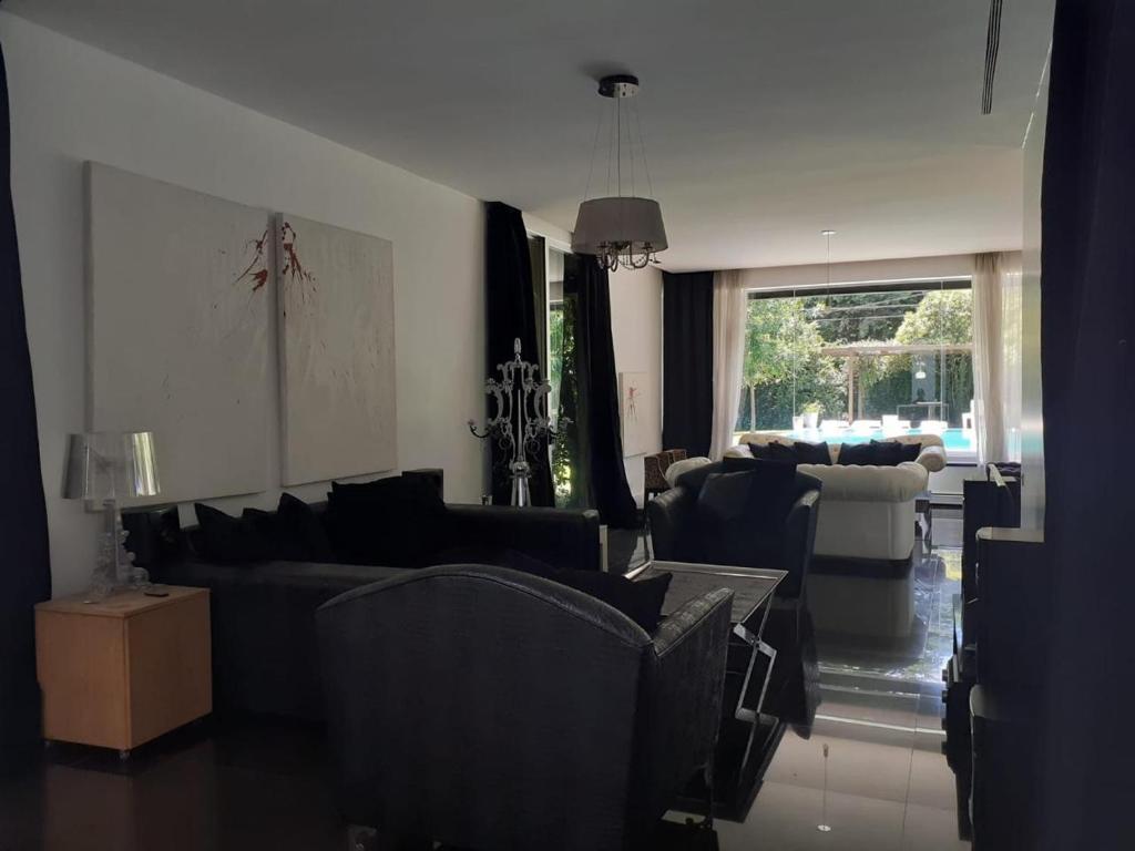 PILAR BARRIO PRIVADO con AMENITIES CASA 6 AMB CON PISCINA - 4