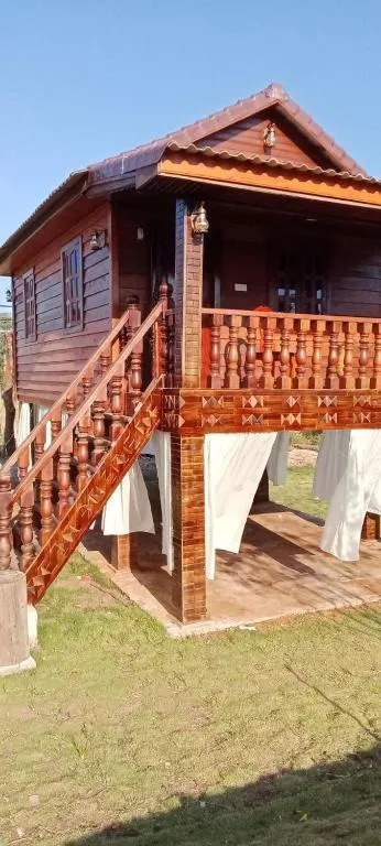 Takheav Natural Bungalow Sra'Saem，位于Sra Aem的酒店