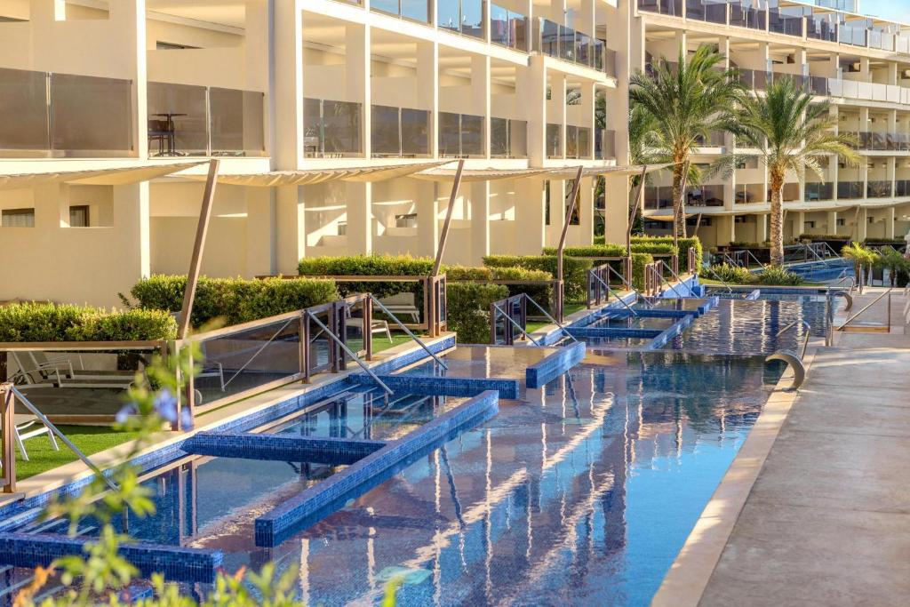 Zafiro Palace Palmanova — Palma Nova, Balearic Islands