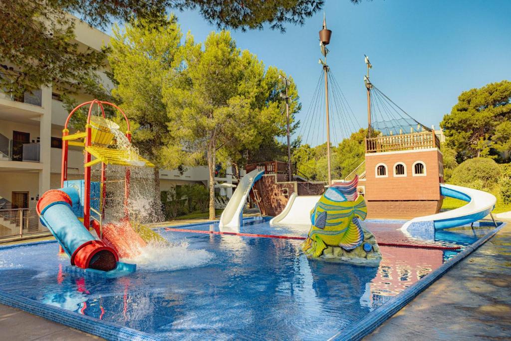 Zafiro Palace Palmanova — Palma Nova, Balearic Islands