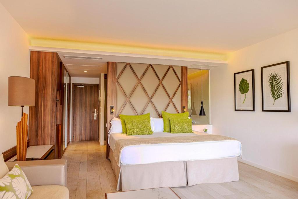 Zafiro Palace Palmanova — Palma Nova, Balearic Islands