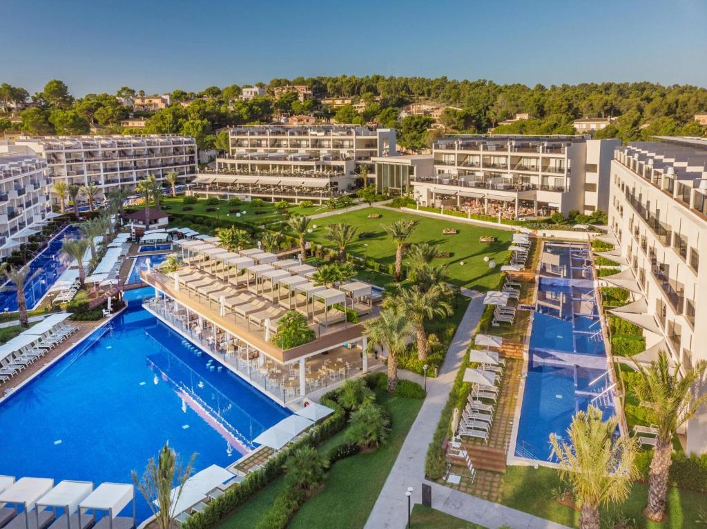 Zafiro Palace Palmanova — Palma Nova, Balearic Islands