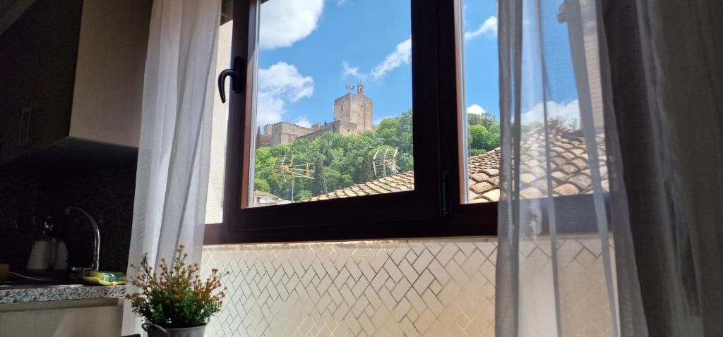 Adanar Estudios MZ, Granada