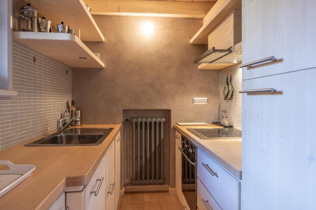 Casa Funivia, immersa nel verde e vicina al centro di Cortina - 3