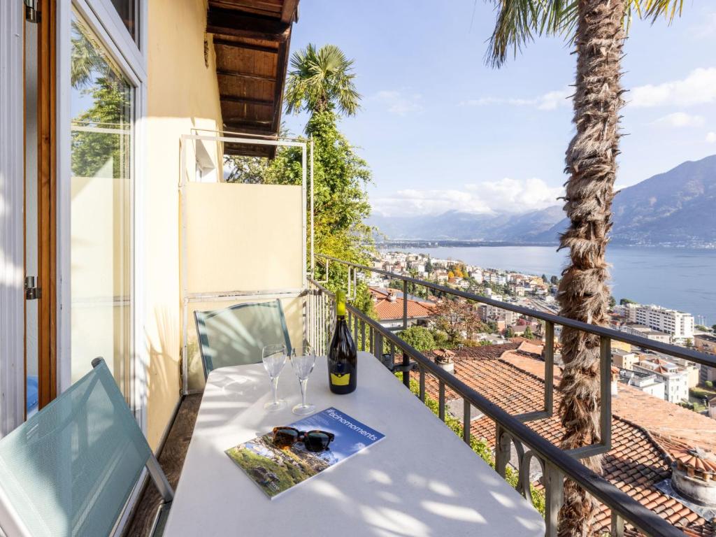 Apartment Egner- Apt-Glaspalast by Interhome, Muralto