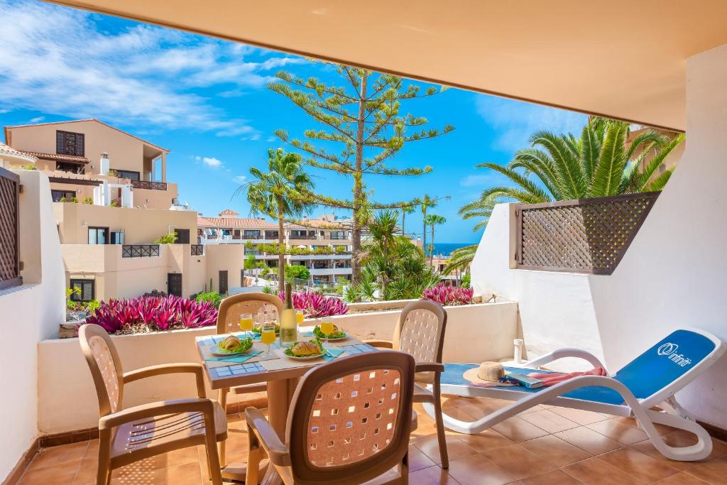 Azzurro vibe with ocean sight in heated pool complex - Tropical Dream - 2