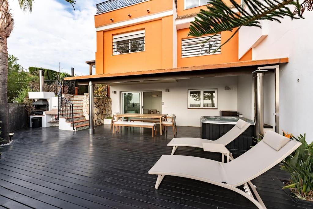 Exclusive Villa with Sea View Near Center - 3