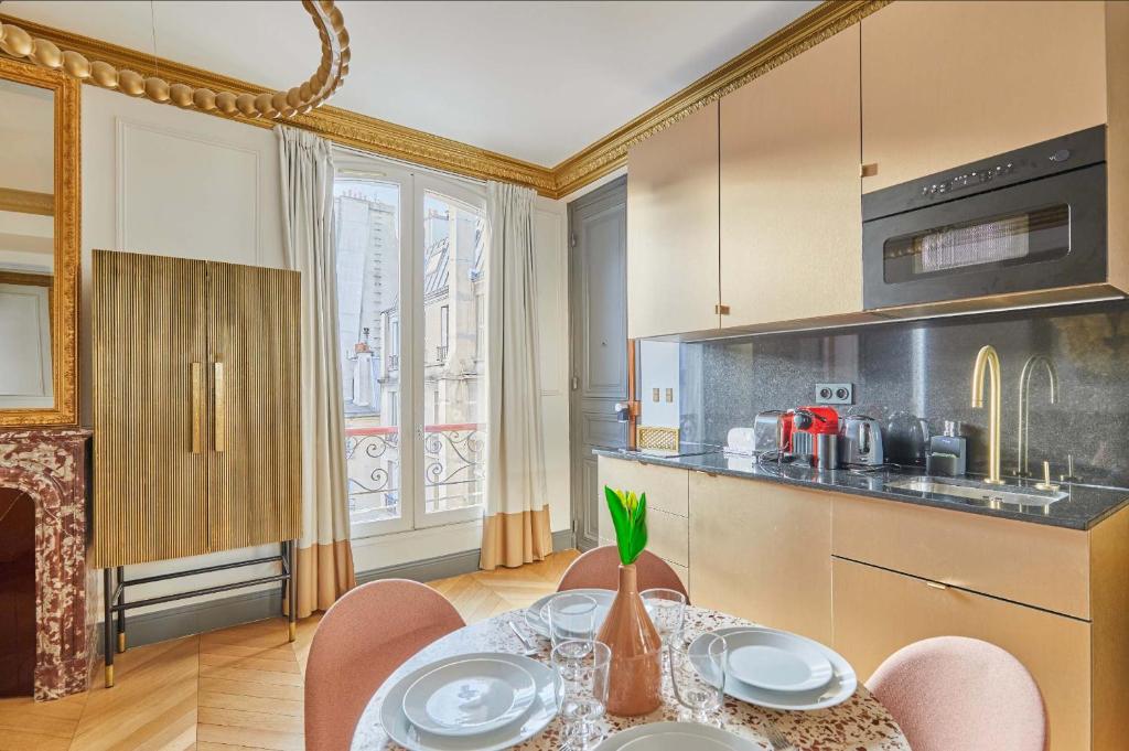 Appartements Champs Elysées - Avenue Montaigne by Studio Prestige - 4