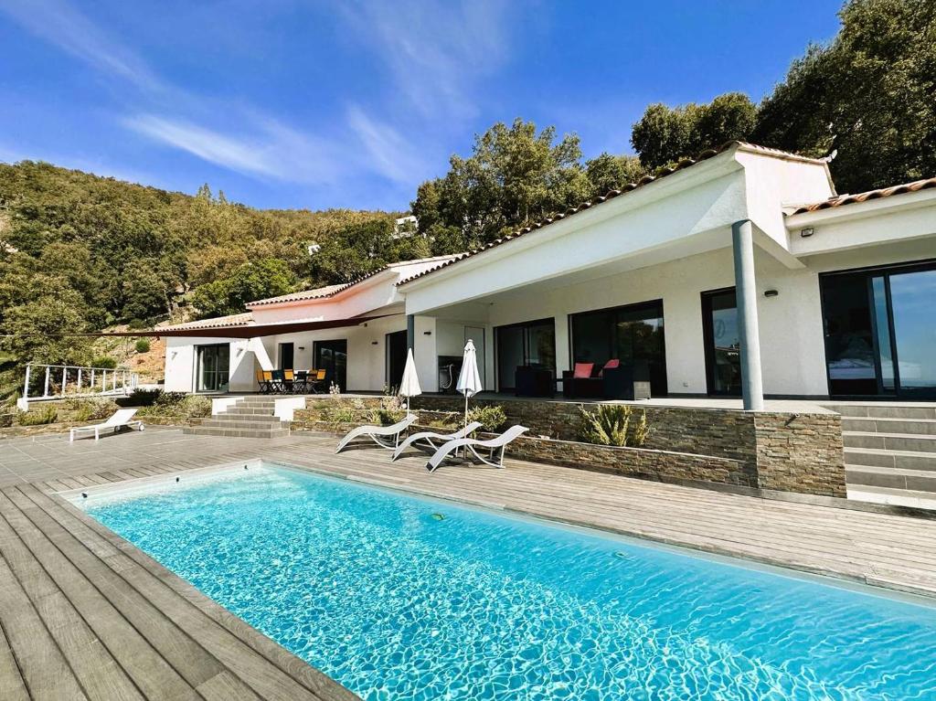 Villa Eden pour 8 personnes climatisée avec piscine chauffée et vue mer à La Londe-les-Maures - 1