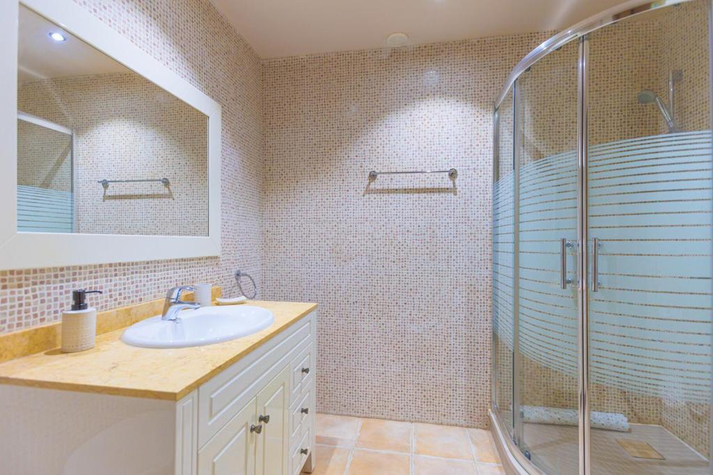 Villa with Pool, Luxury Scape in Caleta De Fuste - 5