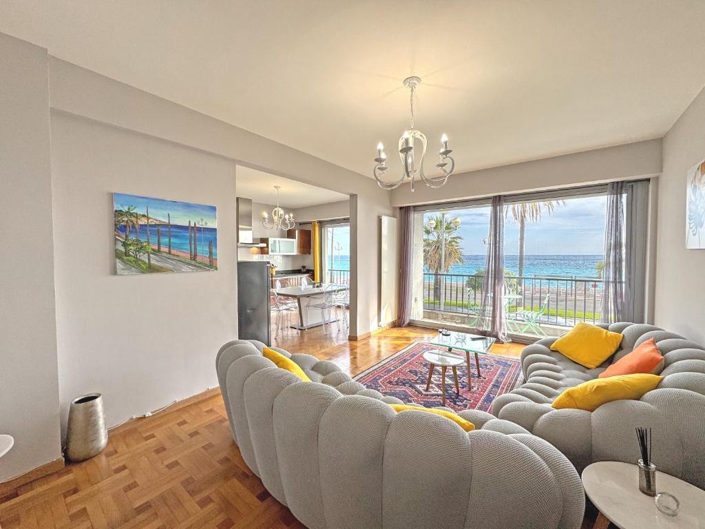 Cosy Cariatides Condo Promenade - 2