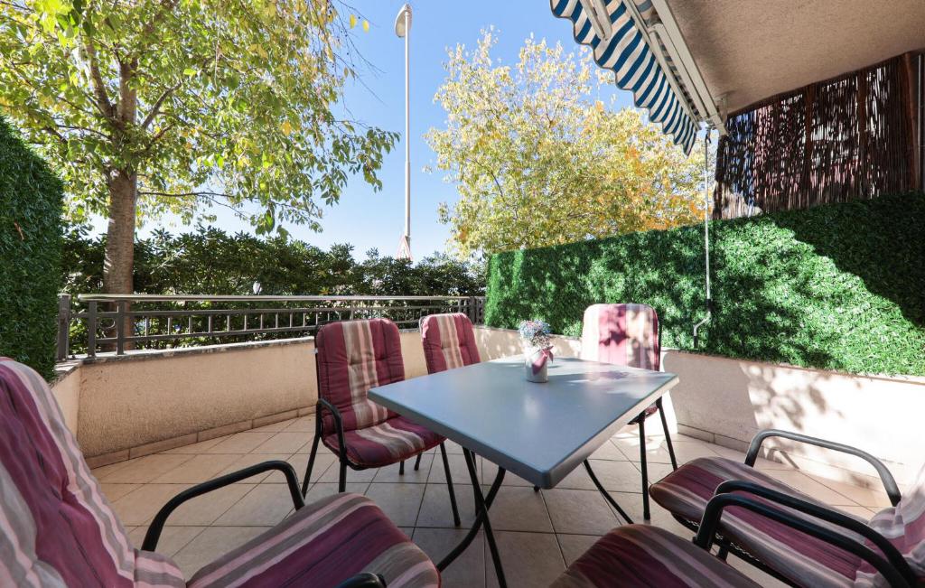 Lovely Apartment In Makarska With Wifi, Makarská