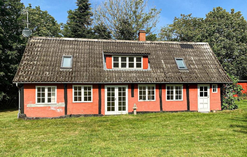 Cozy Home In Aakirkeby With Wifi, Åkirkeby