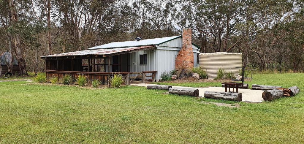 Four Bull Hut, Sandy Flat