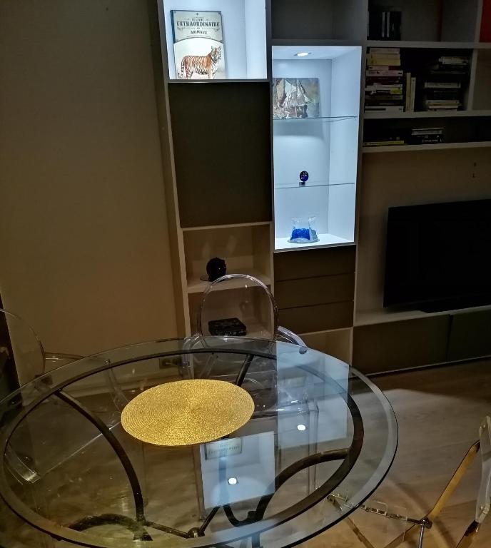 Eiffel Tower spacious 2-bedroom, 2-bathroom quiet apartment, elegant and peaceful - 5