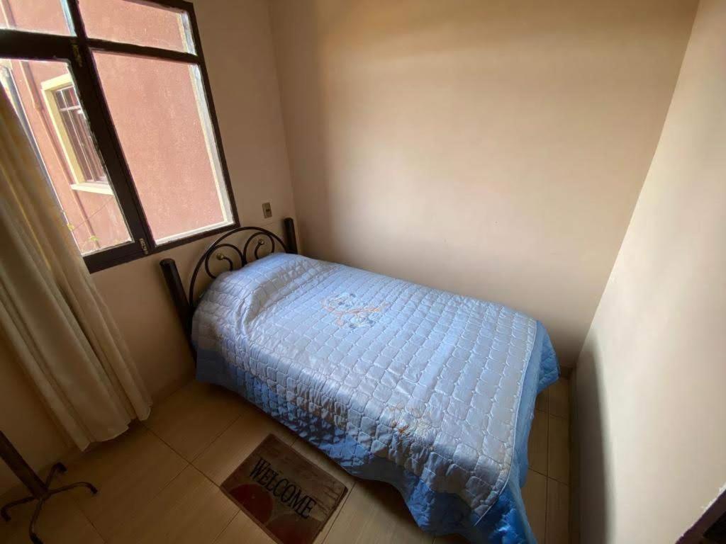 Hostal La Familia - 5