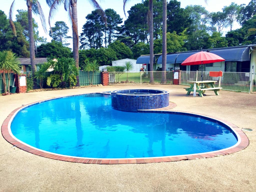 エデン ニモ モーテル (Eden Nimo Motel) スイミングプール